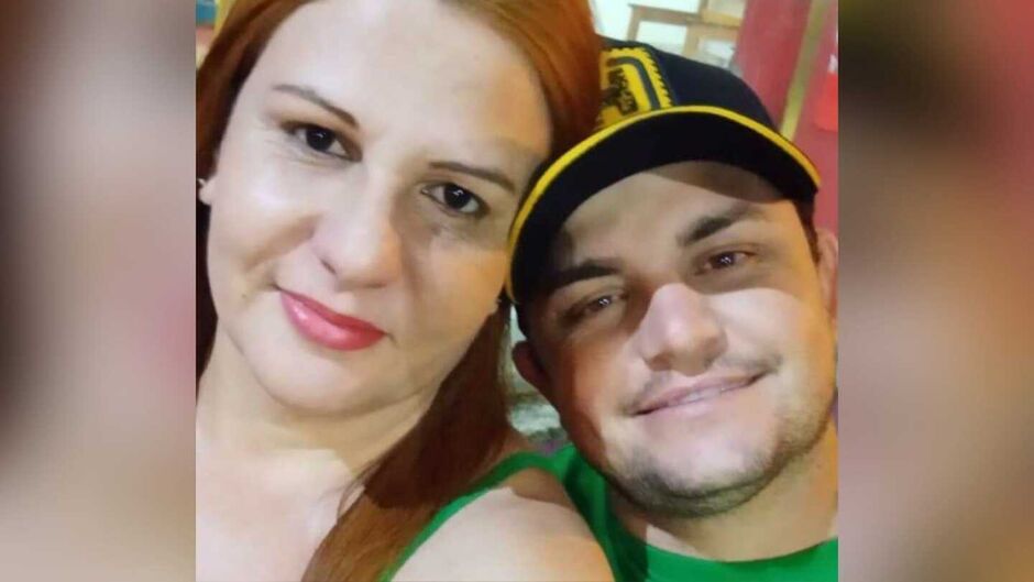 Ela foi encontrada morta em cima da cama