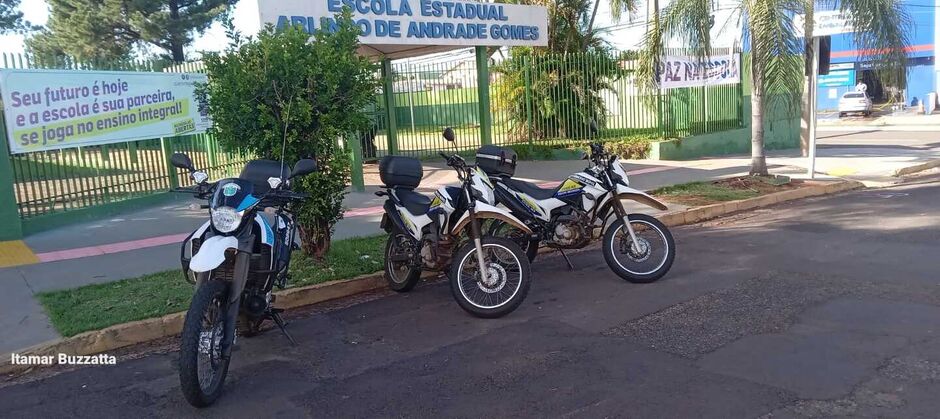 Reforço na Escola Arlindo de Andrade Gomes