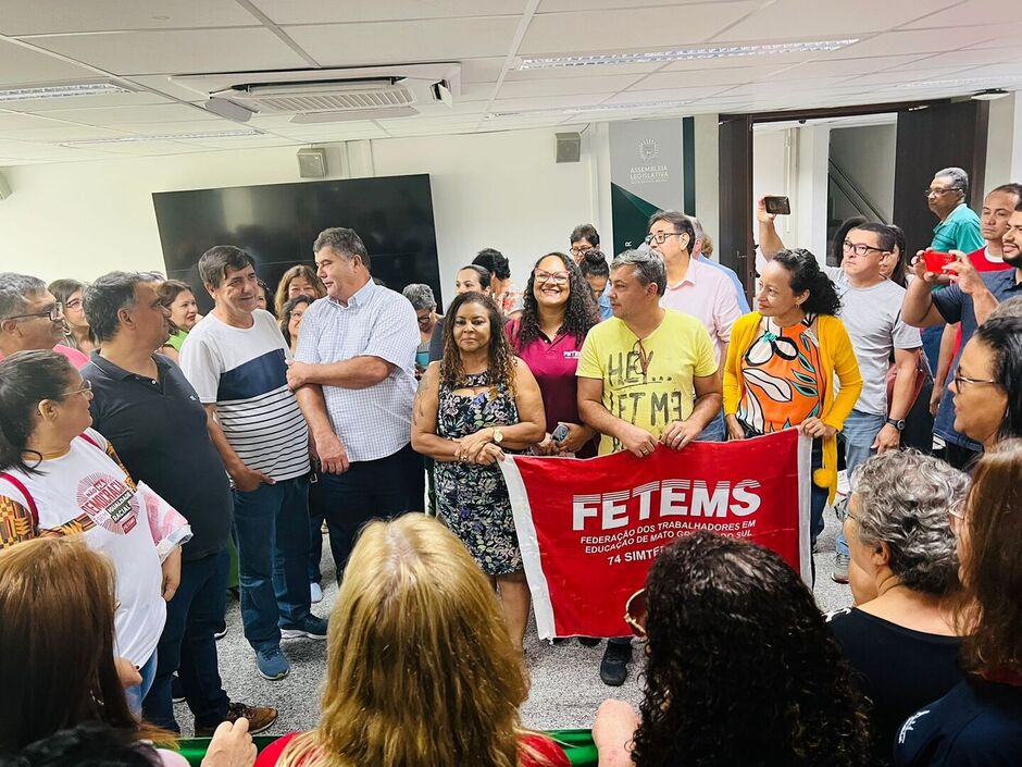 Fetems realiza assembleia e pode deliberar greve