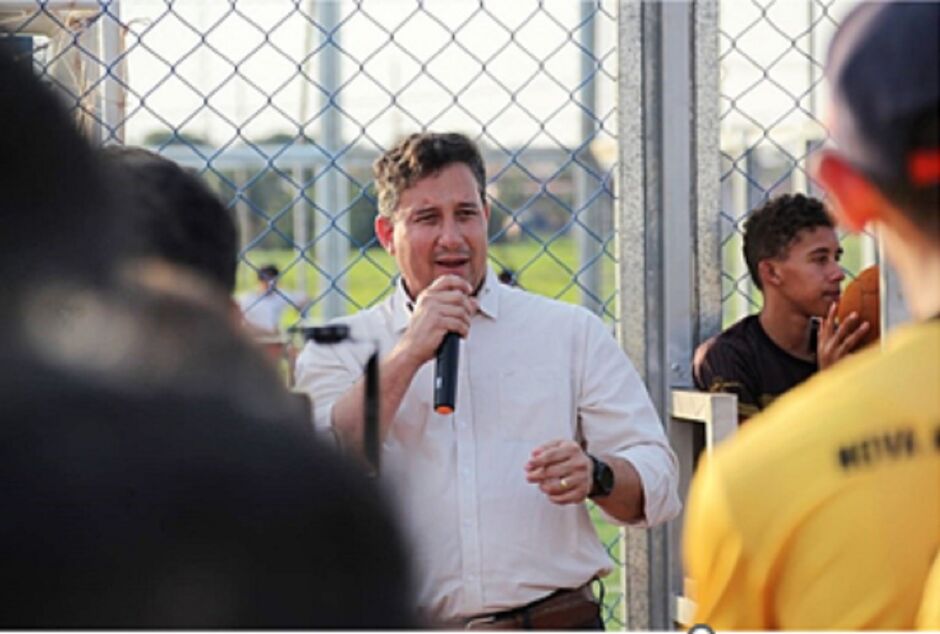 Prefeito teria cometido diversos crimes políticos 