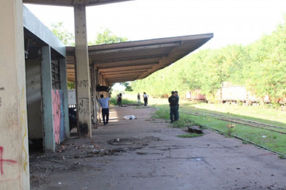 Corpo foi encontrado na tarde desta sexta-feira em um antigo terminal ferroviário