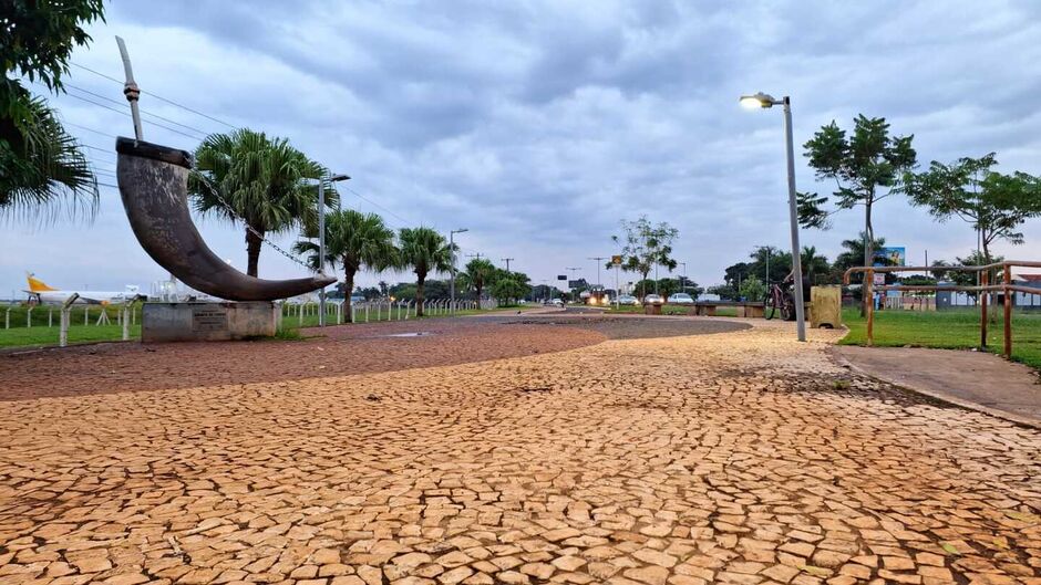 Dia amanheceu nublado em Campo Grande e várias cidades de MS