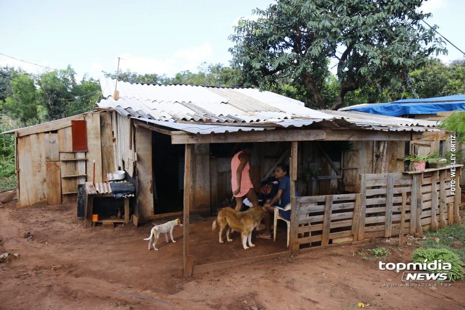 Adrielle e Mariana querem dar dignidade aos filhos