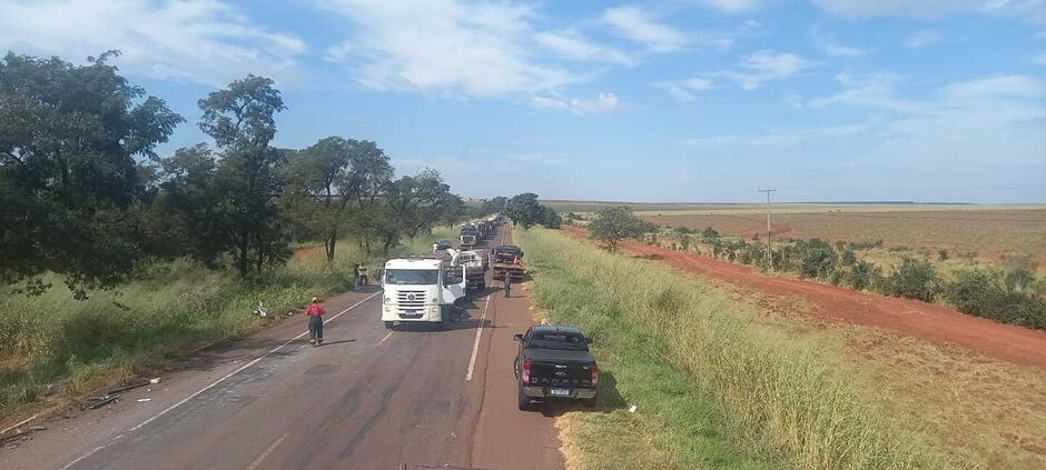 Caminhão após o acidente