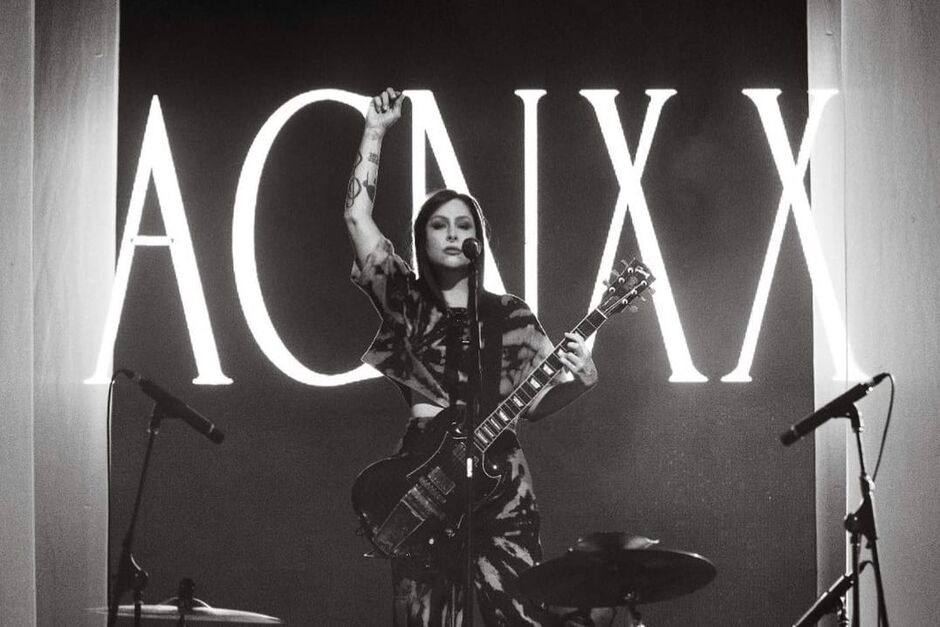 Cantora está com a turnê em comemoração a álbum lançado em 2003