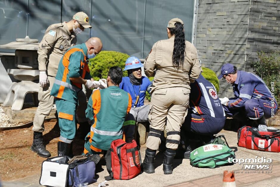 Bombeiros prestaram socorro à vítima