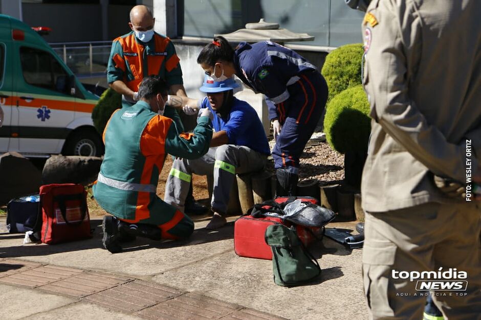Bombeiros prestaram socorro à vítima