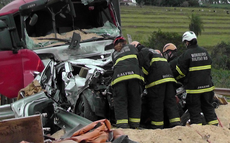 Fiat Toro ficou completamente destruída