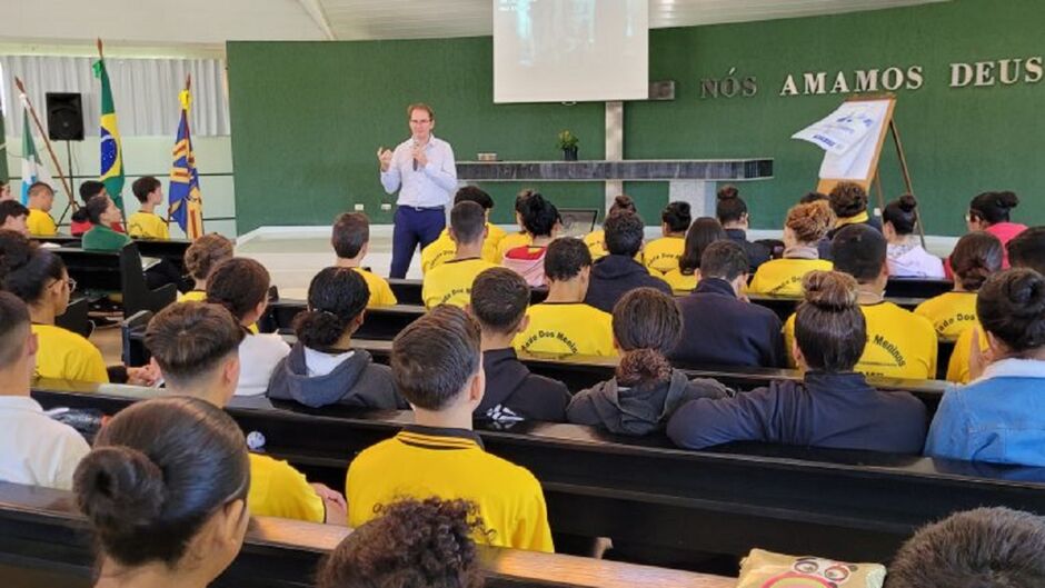 Outras turmas devem receber o projeto no mês de julho