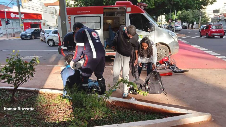 Bicicleta elétrica ficou toda retorcida