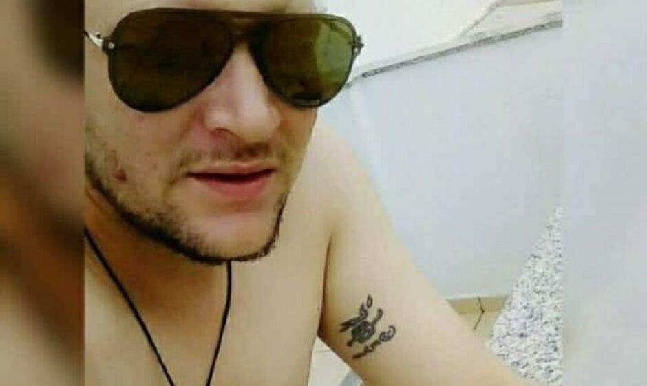 Jovem foi morto durante a madrugada