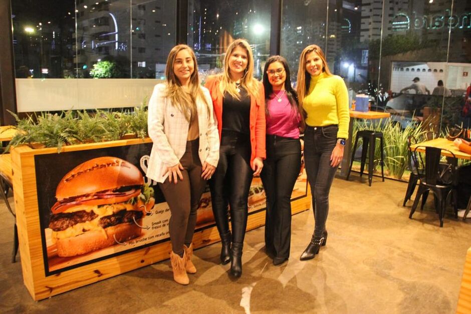Profissionais foram homenageados em clima alegre e descontraído 
