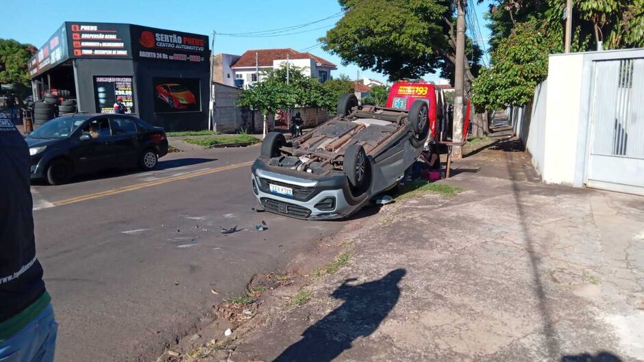 Motoristas ficaram assustados, mas não ficaram feridos