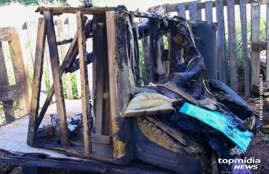 Barraco ficou destruído