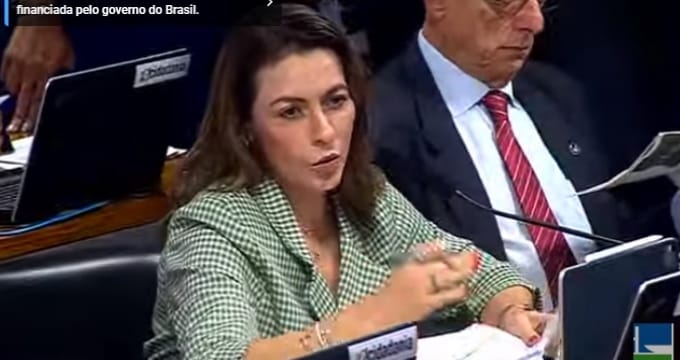 Senadora pediu respeito ao tempo