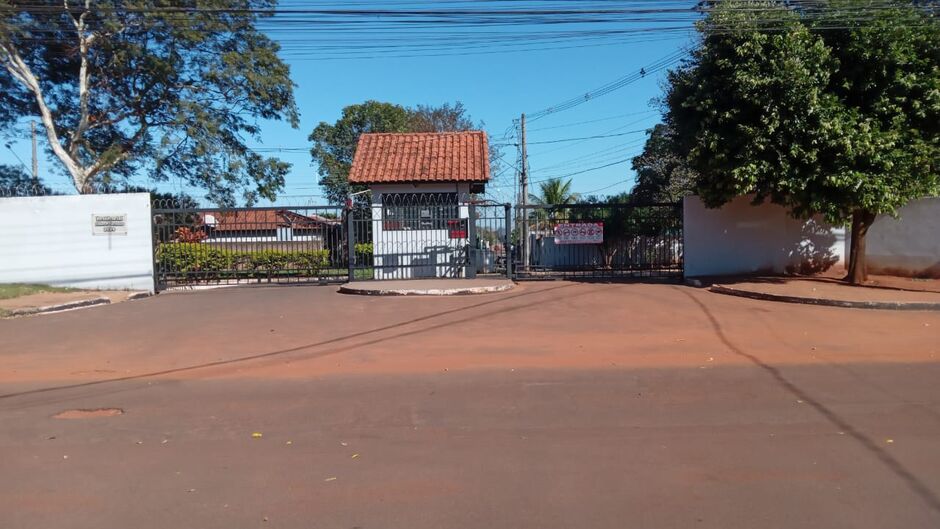 Sangue na frente do residencial.