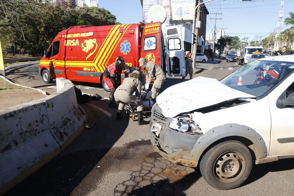 Motociclista foi levado com uma fratura para o hospital