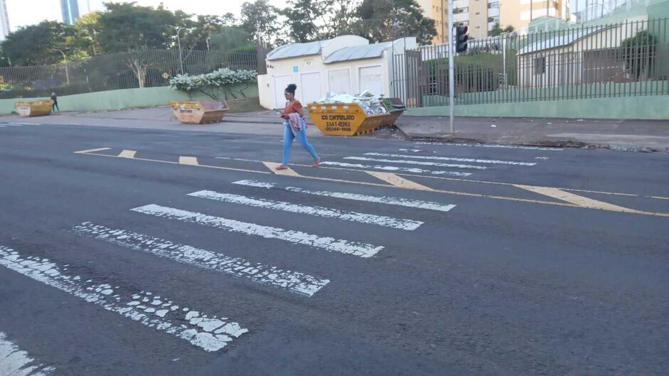 A mulher foi socorrida pelo Corpo de Bombeiros 