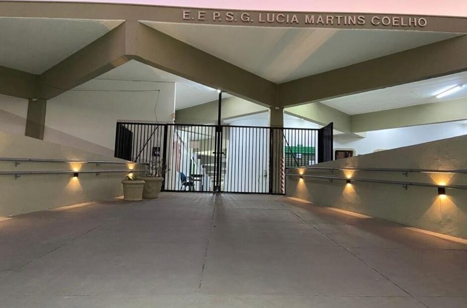 Escola Lúcia Martins Coelho