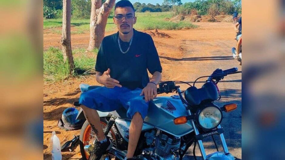 Ademetrio foi atingido por v&aacute;rios golpes de faca
