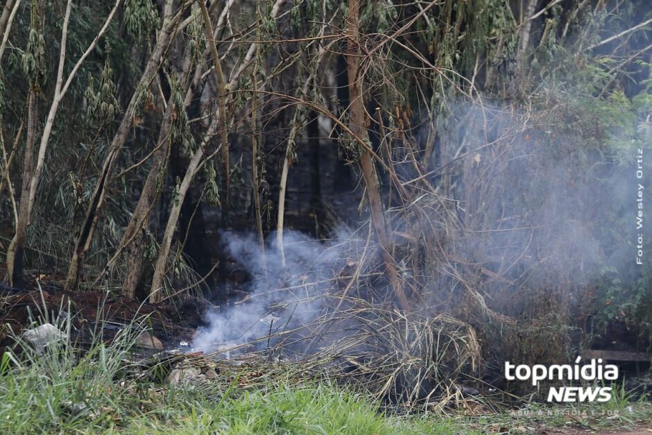 Fumaça ainda assola condomínio no Jardim Seminário 