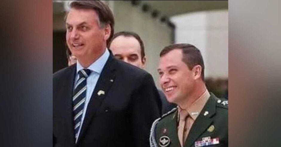 Bolsonaro e Cid durante evento oficial