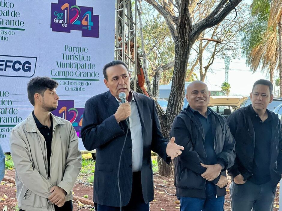 Prefeita Adriane Lopes durante o lançamento da pedra fundamental