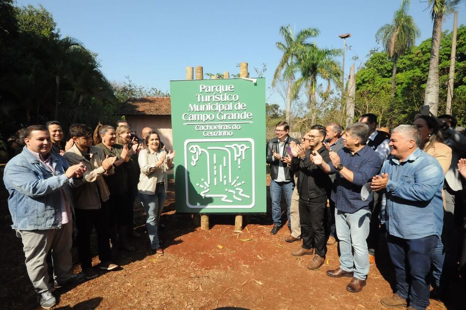 Prefeita Adriane Lopes durante o lançamento da pedra fundamental