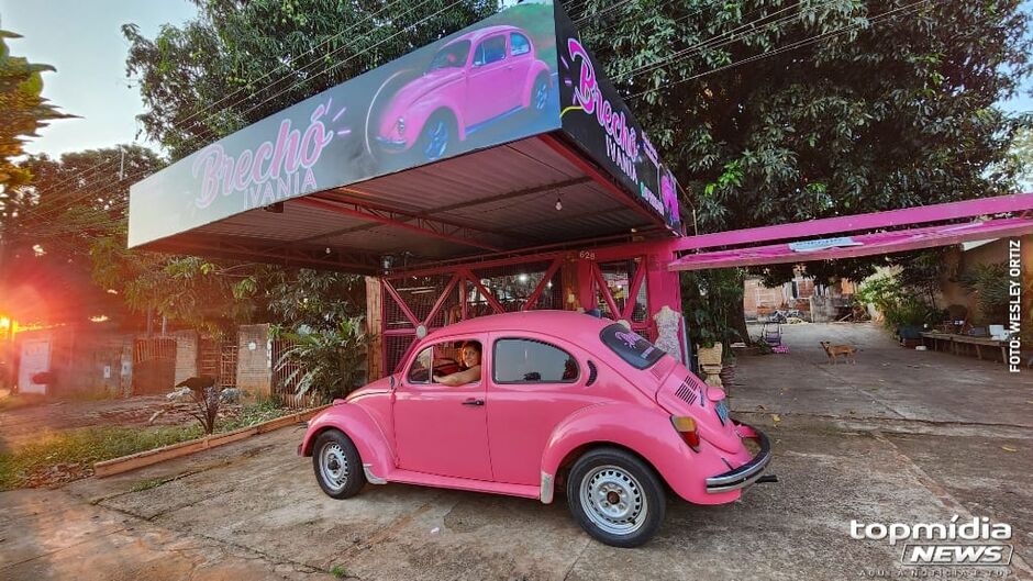 O fusca de Ivania chama a aten&ccedil;&atilde;o por onde passa