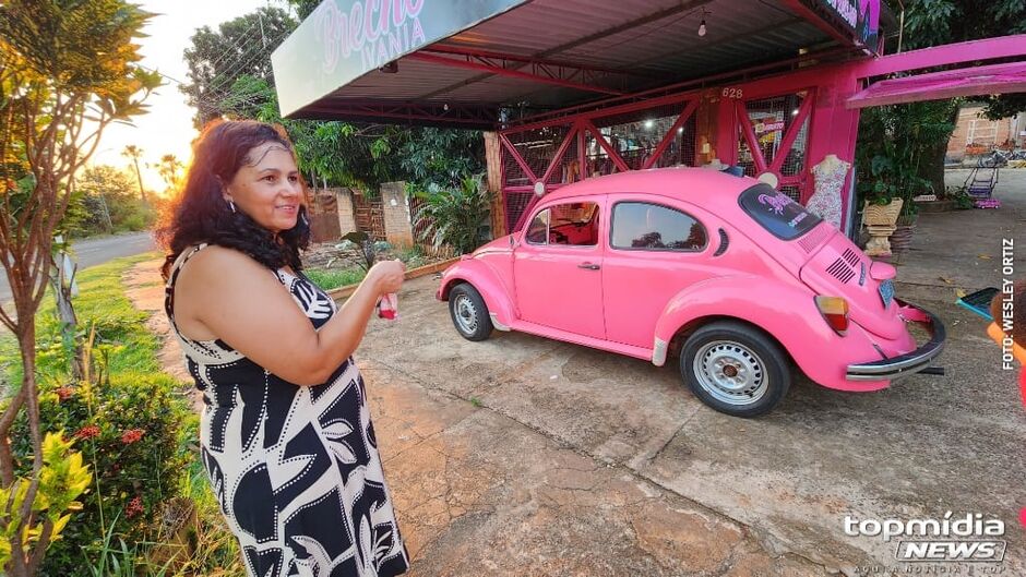 O fusca de Ivania chama a aten&ccedil;&atilde;o por onde passa