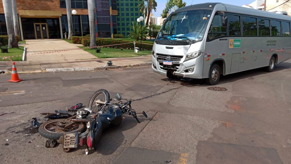 Rapaz foi entubado no local e levado para Santa Casa