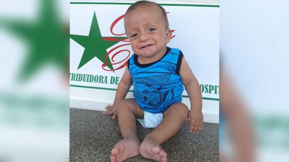 Samuel Areco Rosa, de 1 ano e dois meses, mora com a mãe que está desempregada