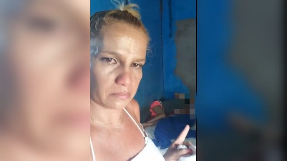 Mulher denunciou abandono ao vivo nas redes sociais 