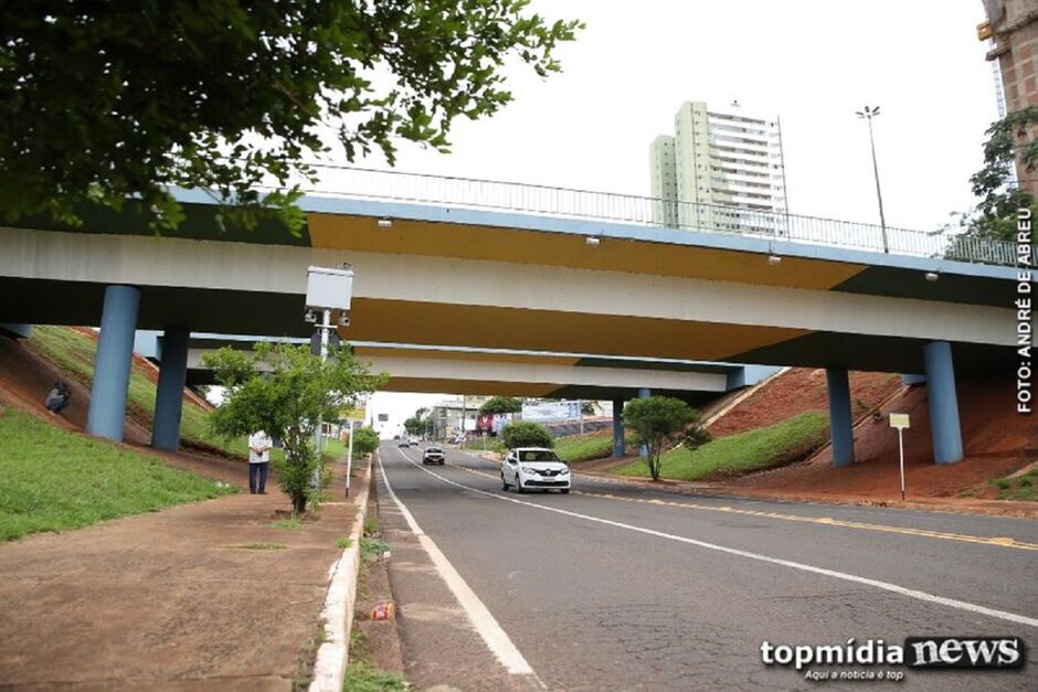 Viadutos podem ganhar grades e telas na Capital 