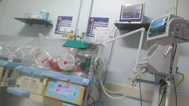 O recém-nascido chegou a ter uma parada cardiorrespiratória durante sua internação em Corumbá