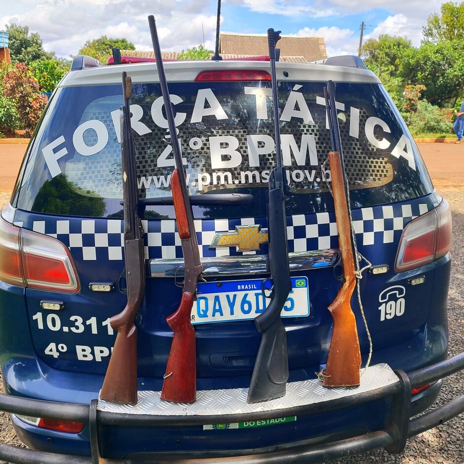 Dupla foi presa com armamento em Aral Moreira 