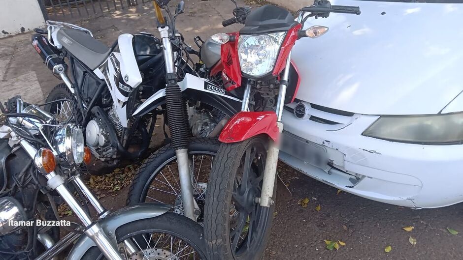 Ap&oacute;s a colis&atilde;o, a mulher ficou no carro passando mal