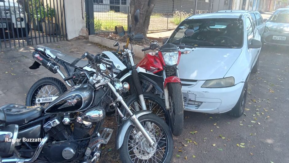 Ap&oacute;s a colis&atilde;o, a mulher ficou no carro passando mal