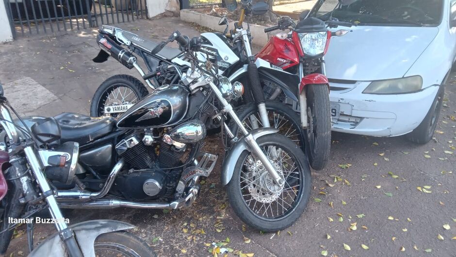 Ap&oacute;s a colis&atilde;o, a mulher ficou no carro passando mal