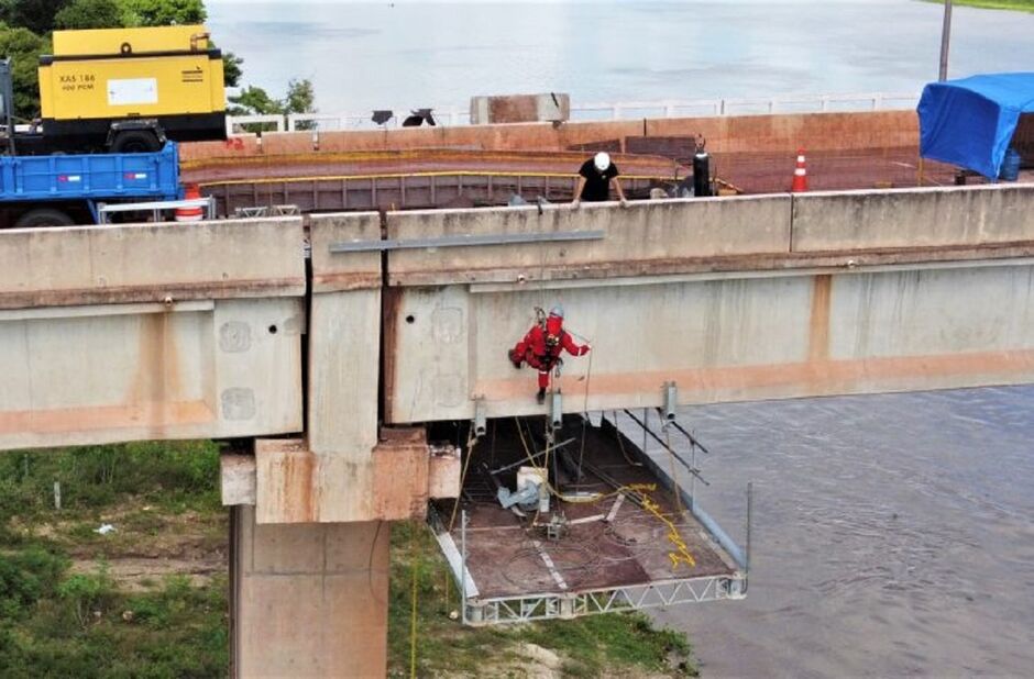 Governo avança nos reparos da ponte sobre o Rio Paraguai 
