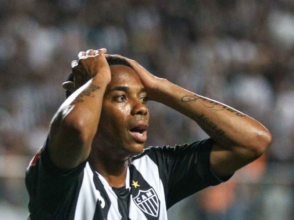 Robinho vai cumprir pena no Brasil, decide STJ 