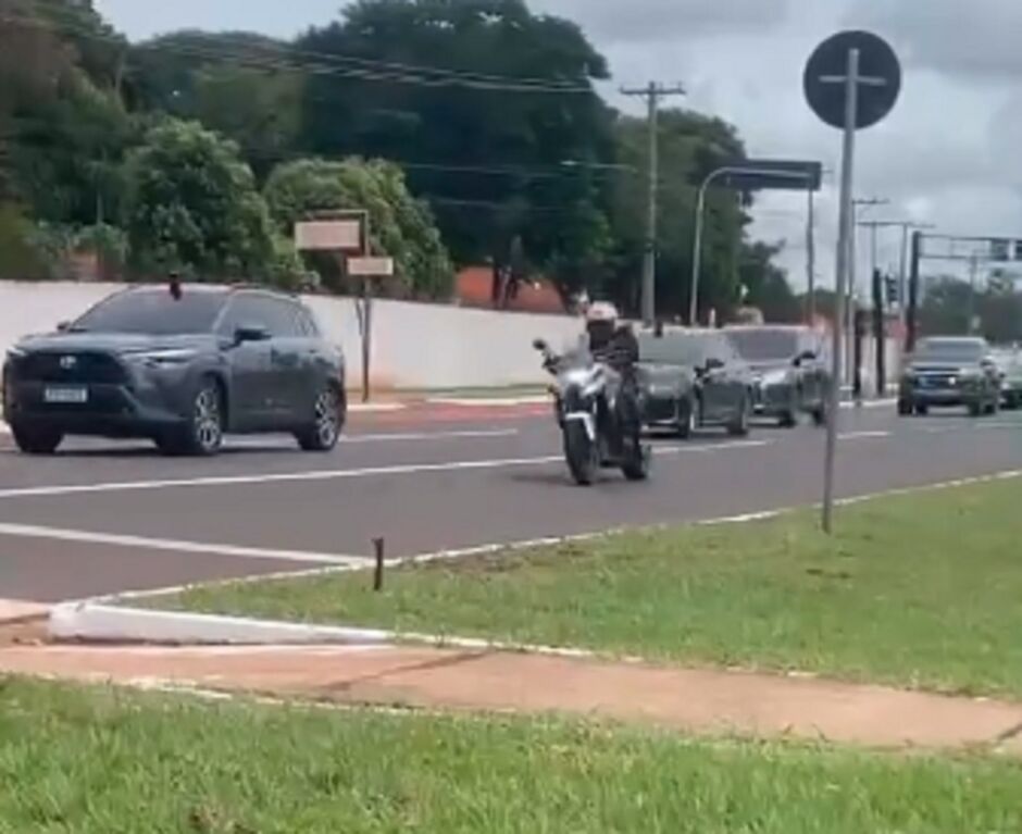 Comboio chamou aten&ccedil;&atilde;o na Duque de Caxias 
