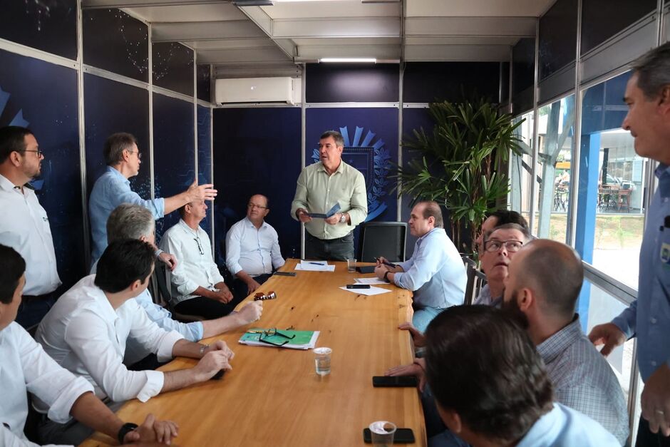 Governo recebe setor produtivo na Expogrande 