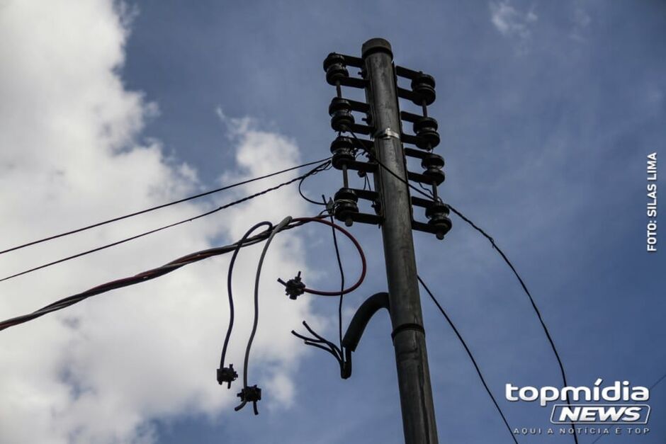 A organização da rede elétrica será acompanhada de perto por técnicos da concessionária de energia e das empresas que oferecem os serviços de telefonia e internet