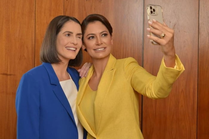 A ex-primeira-dama divulgou o local do velório e enterro da parlamentar