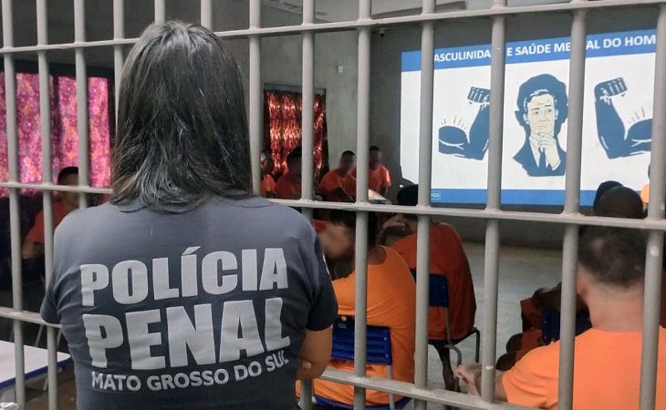 A iniciativa é coordenada por policiais penais e psicólogas