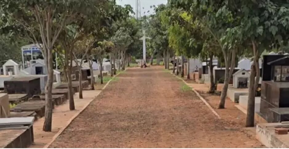 Cemitério onde corpos foram furtados
