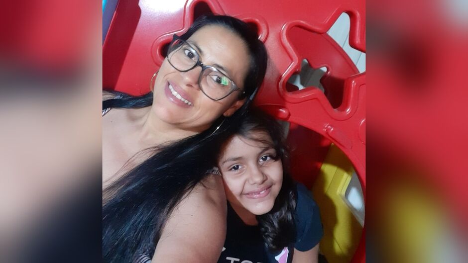 Fabiana e filha de 7 anos