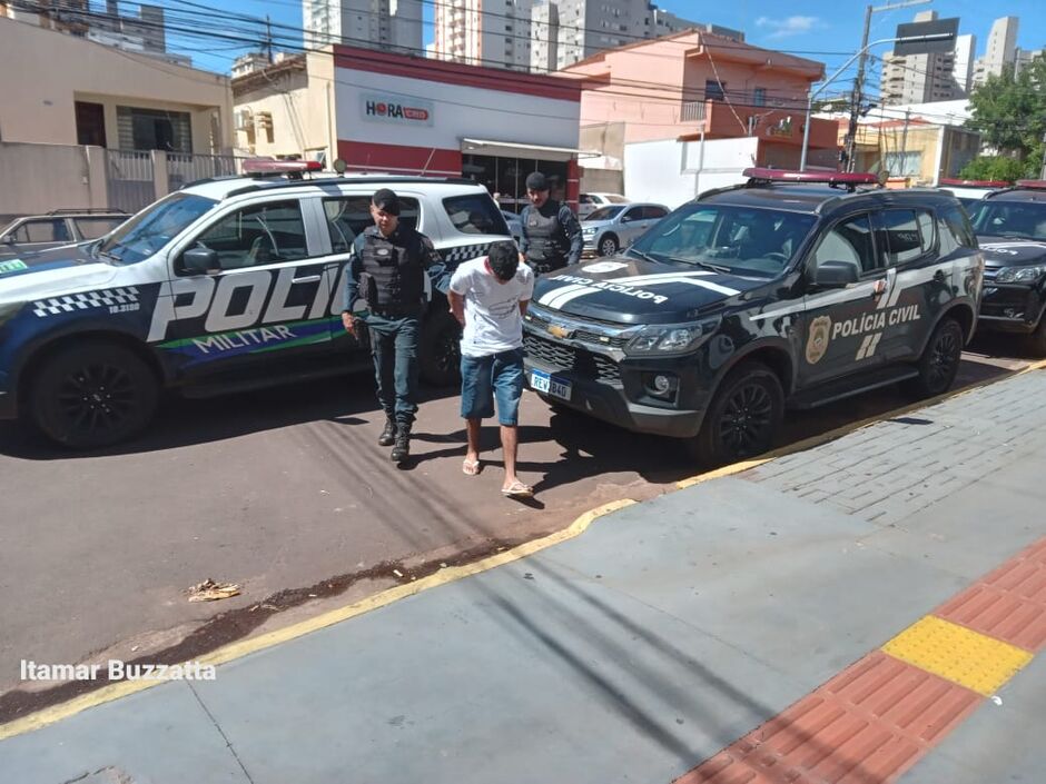 Três suspeitos são presos pela morte de homem na Manoel da Costa Lima