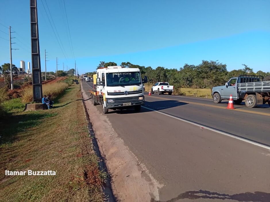 Acidente entre três caminhões no macro anel de Campo grande deixa trânsito lento, mas sem vítimas 